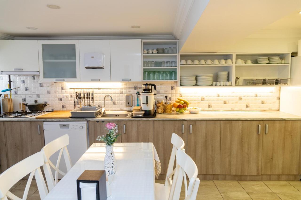 Galley Hotel Истанбул Екстериор снимка